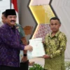 Hadi Menteri ATR BPN Kunjungi Garut, Serahkan Sertifikat Tanah