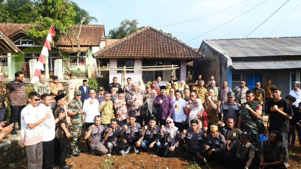 Menteri Agraria dan Tata Ruang (ATR)/ Kepala Badan Pertanahan Nasional (BPN), Hadi Tjahjanto berkunjung ke Kabupaten Garut