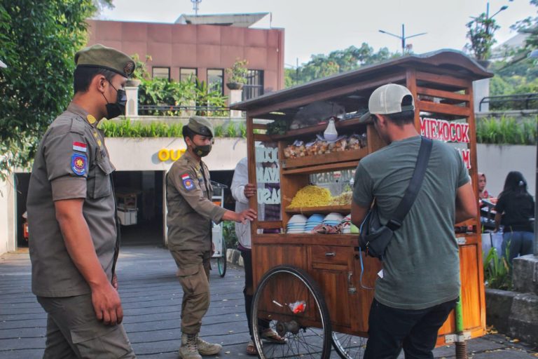 Arus Mudik 2023: Bantu Pengamanan, Satpol PP Jabar Siagakan Seluruh Personel / Jabar Ekspres