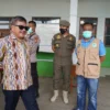 Bupati Garut ketika meninjau pilkades beberapa waktu lalu (ist)