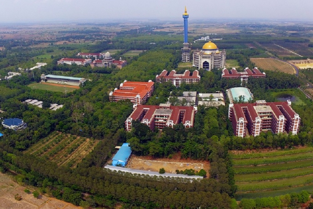 Pondok Pesantren Mahad Al Zaytun Indramayu