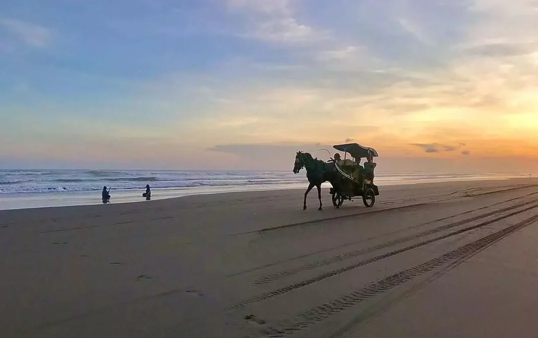 5 Pantai yang Terkenal Angker di Indonesia, Jangan Pakai Baju Hijau di Pantai Ini