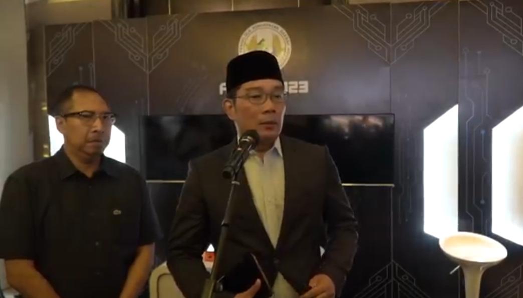 Gubernur Jabar Ridwan Kamil