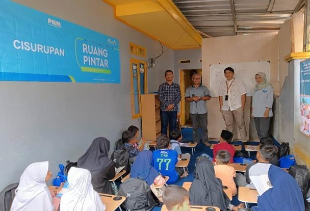 PNM Majukan Digitalisasi Sekolah dengan Adakan Ruang Pintar di Garut