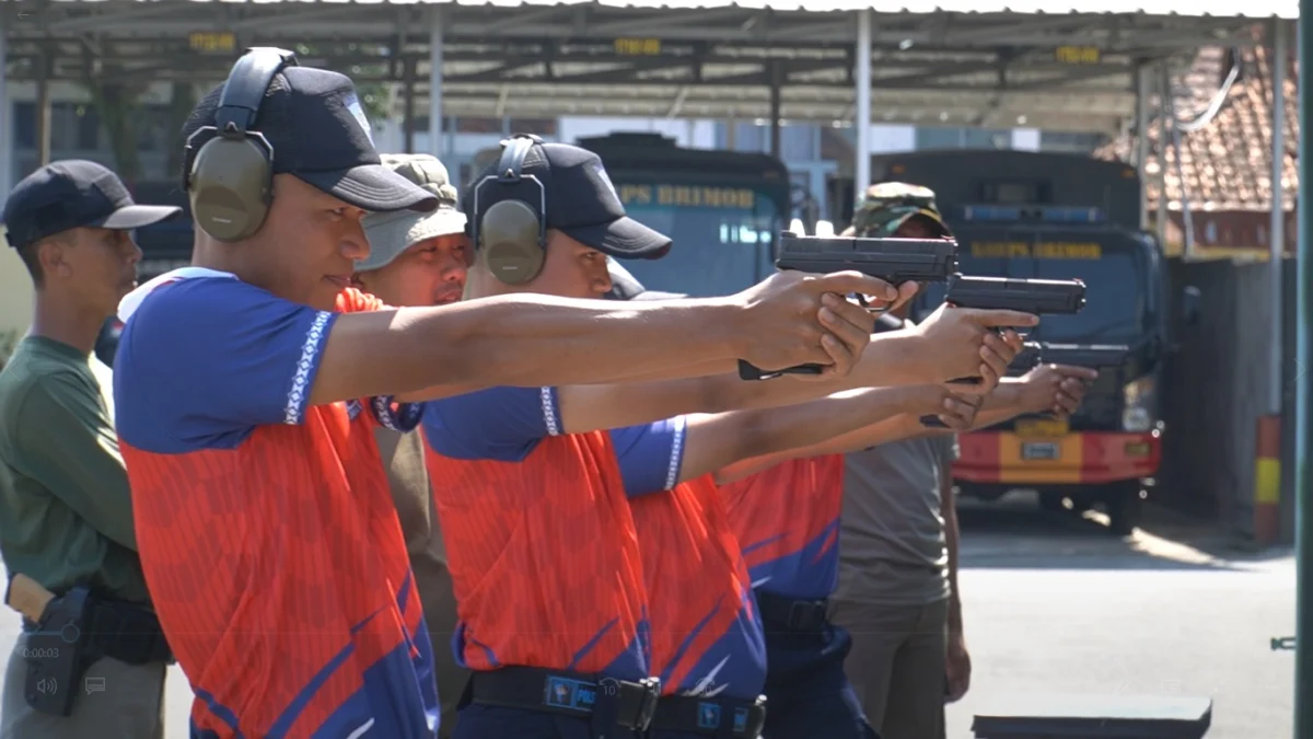 Rutan Kelas IIB Garut Gelar Latihan Pembinaan FMD bagi Petugas di Markas Brimob