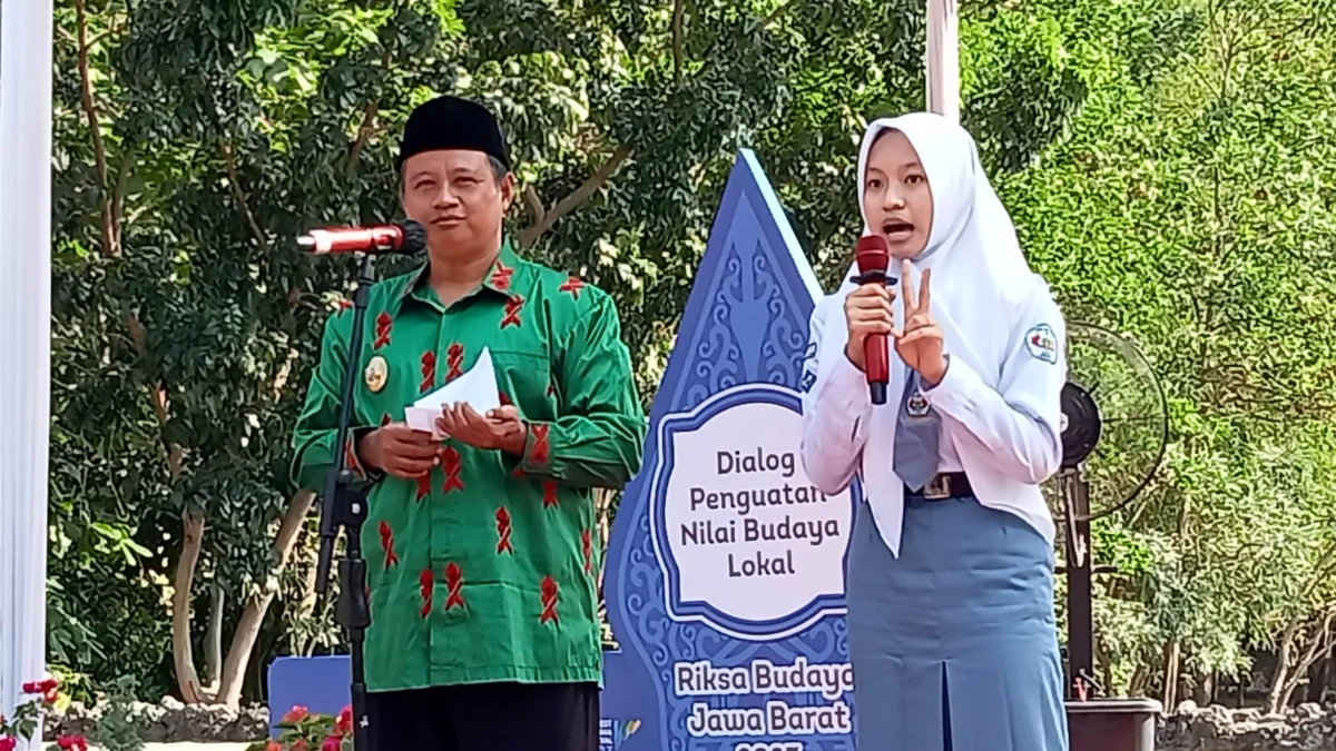 Pak Uu Dialog Budaya di Goa Sunyaragi, Bahas Potensi yang Hadir karena Kawasan Rebana