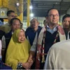 Kunjungi Pabrik Saus di Cirebon, Anies Baswedan Akan Buat Buku Kisah Seorang Ibu