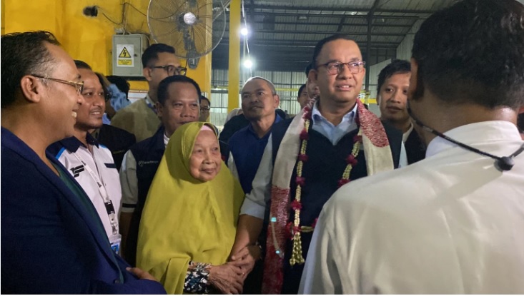 Kunjungi Pabrik Saus di Cirebon, Anies Baswedan Akan Buat Buku Kisah Seorang Ibu