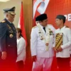 Wakil Gubernur Jabar Uu Ruzhanul Serahkan Surat Keputusan Remisi kepada 17.016 Binaan Lapas di Jabar