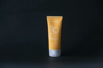 Recomendasi Banget Nih, 3 Sunscreen Merk Wardah Bisa Cerahkan Segala Macam Kulit Wajah