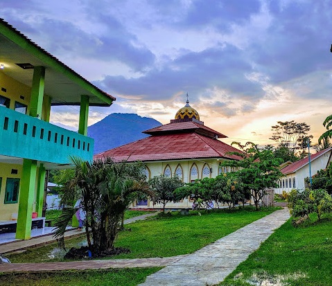 Pondok Pesantren di Cibiuk Garut