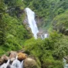 Sunguh Menakjubkan, Inilah Curug Cibadak Garut Wisata Favorit Anak Muda