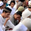 Istiqamah Shalat Berjamaah dan Perayaan Maulid Nabi: Mana yang Lebih Utama?