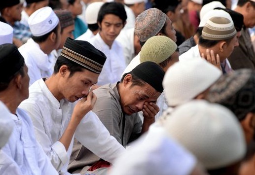 Istiqamah Shalat Berjamaah dan Perayaan Maulid Nabi: Mana yang Lebih Utama?