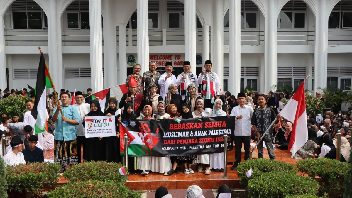 SMKN 1 Garut Bela Palestina dengan Doa Bersama dan Donasi SMKN 1 Garut Bela Palestina dengan Doa Bersama dan Donasi
