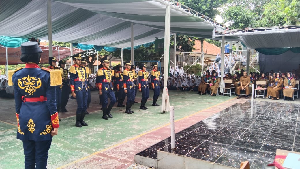 Peringatan Hari Guru Nasional di SMAN 17 Garut