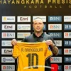 Bhayangkara FC Perkenalkan Radja Nainggolan Ke Publik Dan Yakin Bisa Keluar Dari Zona Degradasi