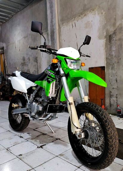 Ferfoma Dan Spesifikasi Mantap Dari Motor Kawasaki KLX, Tangguh Dalam Offroad