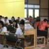 Kesenjangan Kualitas Sistem Pengajaran antara Desa Terpencil dan Kota