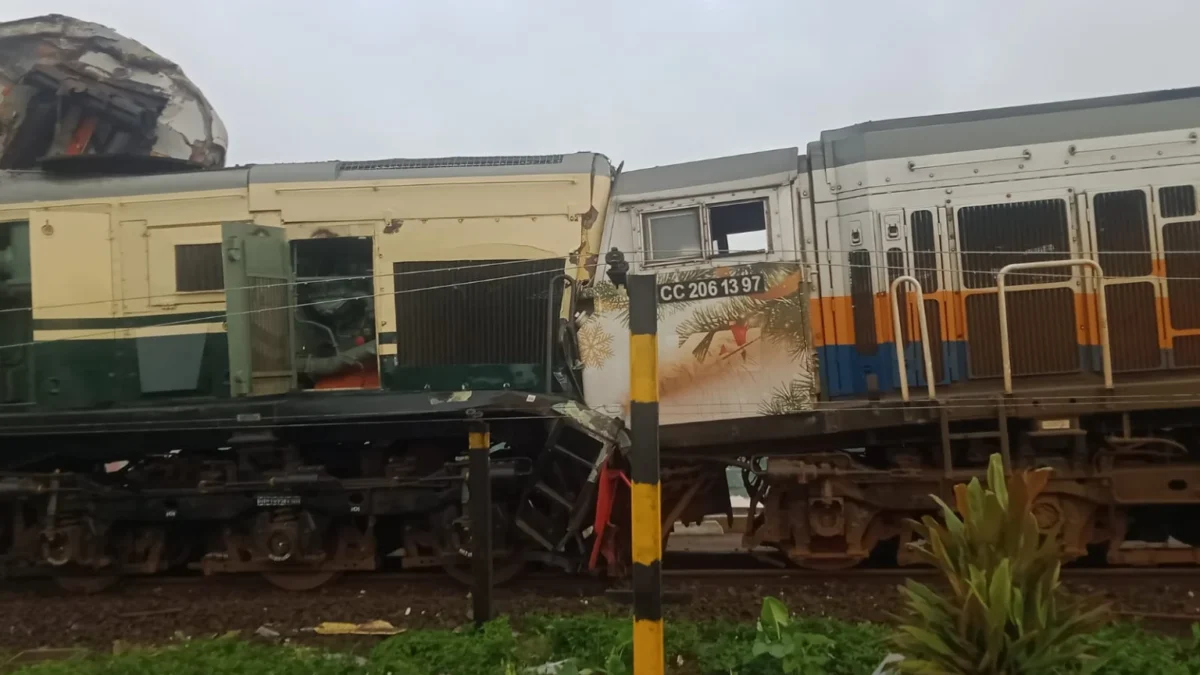 Kecelakaan kereta api terjadi di Cicalengka, Kabupaten Bandung, Jawa Barat, pada Jumat (5/1) pagi. (IST)