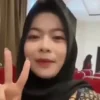 Anggota KPPS Acungkan Salam 2 Jari dan Sebut Nama Prabowo, Berakhir dengan Pemecatan