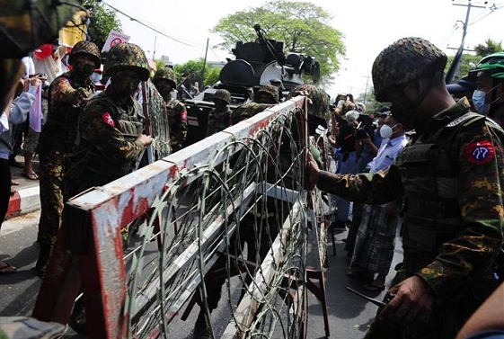 Warga Muslim Rohingnya Tewas Karena Serangan Para Tentara Myanmar