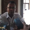 Ipur Purnama Alamsyah, saat memberikan keterangan ke sejumlah awak media, di Kantor Bawaslu, Tarogong Kaler, K