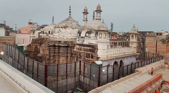Pengadilan India Beri Izin Umat Hindu Beribadah di Masjid Gyanvapi, Memicu Kontroversi