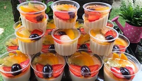 Makanan Viral Lezat dan Manis, Simak Resep Puding Susu Buah