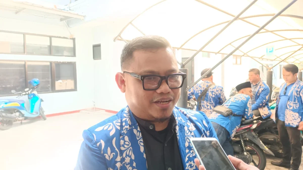 Wakil Ketua Umum DPP FAGAR (Forum Aliansi Guru dan Karyawan) Kabupaten Garut, Ma\'mol Abdul Faqih