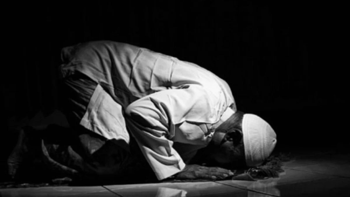 Hukum Melaksanakan Salat Tahajud Setelah Salat Tarawih di Bulan Ramadan 2024, Apakah Boleh?