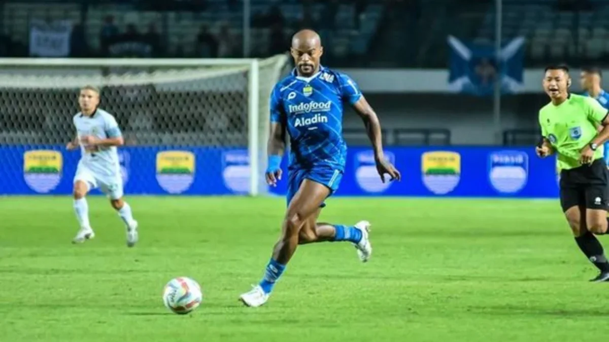 Persib Bandung Mencapai Kemenangan Telak 3-0 atas Madura United di Leg Pertama Final Liga 1