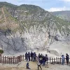 Review Gunung Tangkuban Perahu, Destinasi Wisata yang Populer di Bandung