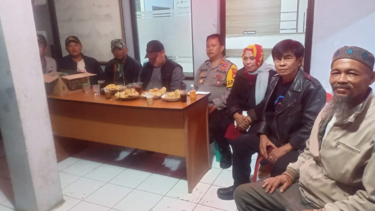 Biebie Bagja bersama Forkopimcam Bayongbong turut melakukan operasi razia knalpot bising di jalan raya Bayongb