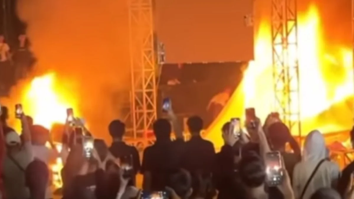 Fakta Kericuhan di Konser TNG Lenfest 2024, Penonton Bakar Panggung dan Sound System Setelah Artis Batal Tampi