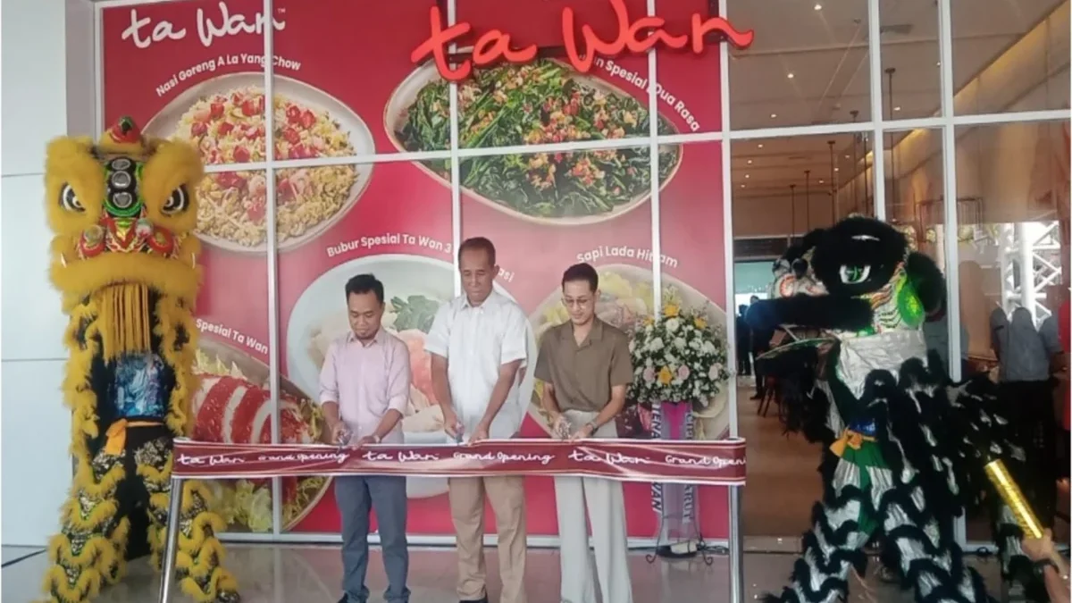 Ta Wan Restaurant buka cabang baru di Kabupaten Garut. GM Ta Wan bersama manajemen Ciplaz melakukan grand open