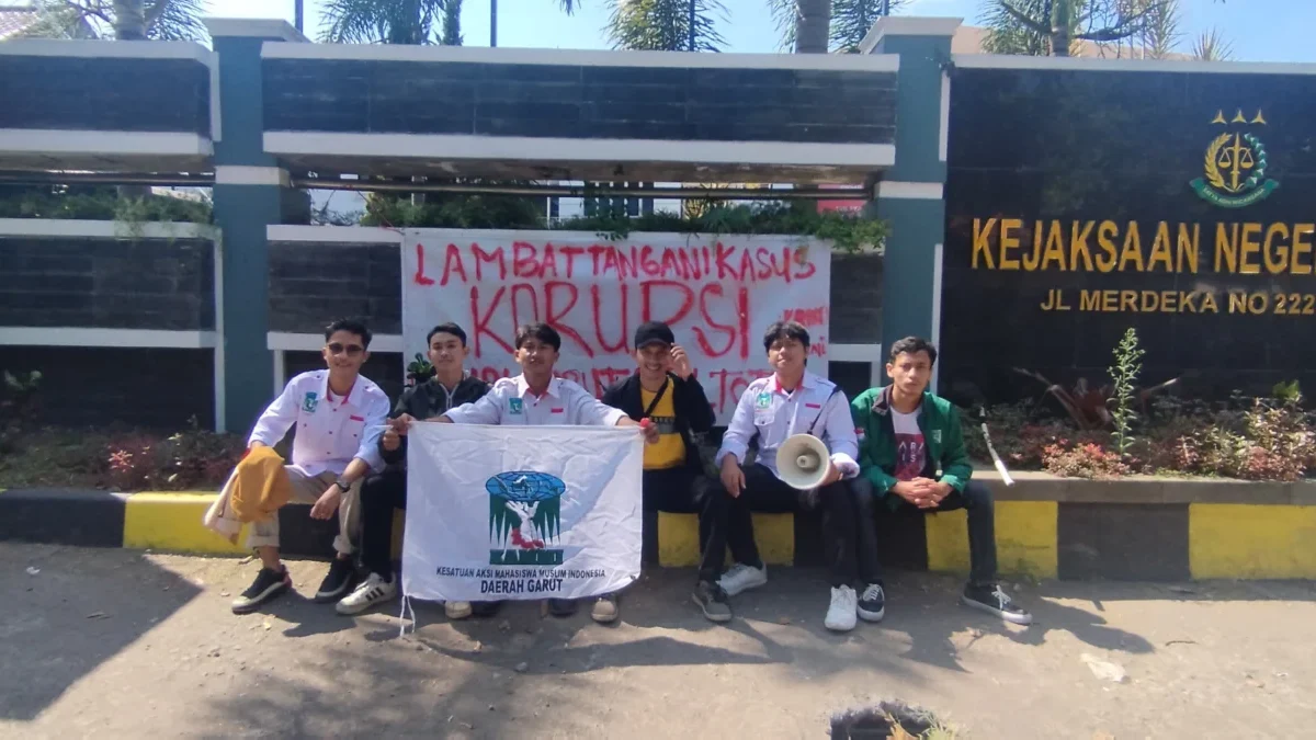 KAMMI Garut mendorong agar penanganan kasus korupsi di Dispora Garut segera dituntaskan