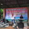 Biebie Bagja membawakan Lagu Bintang Kehidupan dalam acara silaturahmi Gomes di Alamanda Hotel & Resort