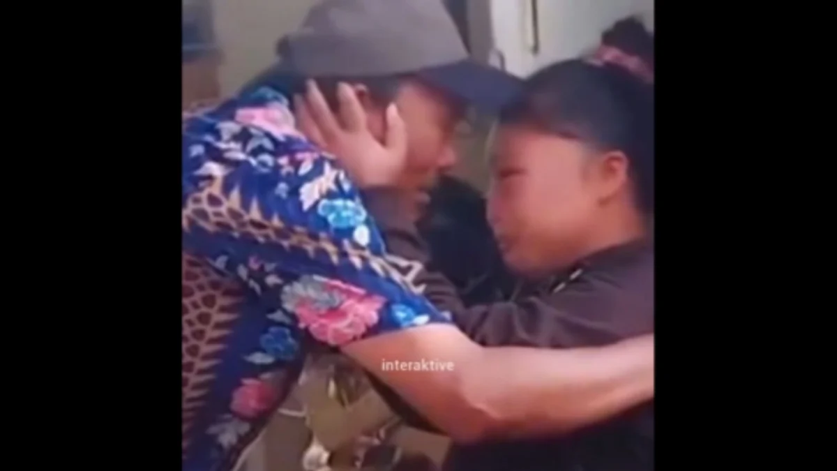 Momen Haru Ayah Menenangkan Putrinya yang Jadi Korban KDRT di Bolmut