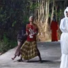 ILUSTRASI pocong dalam acara prank (Sutradara Kampung)