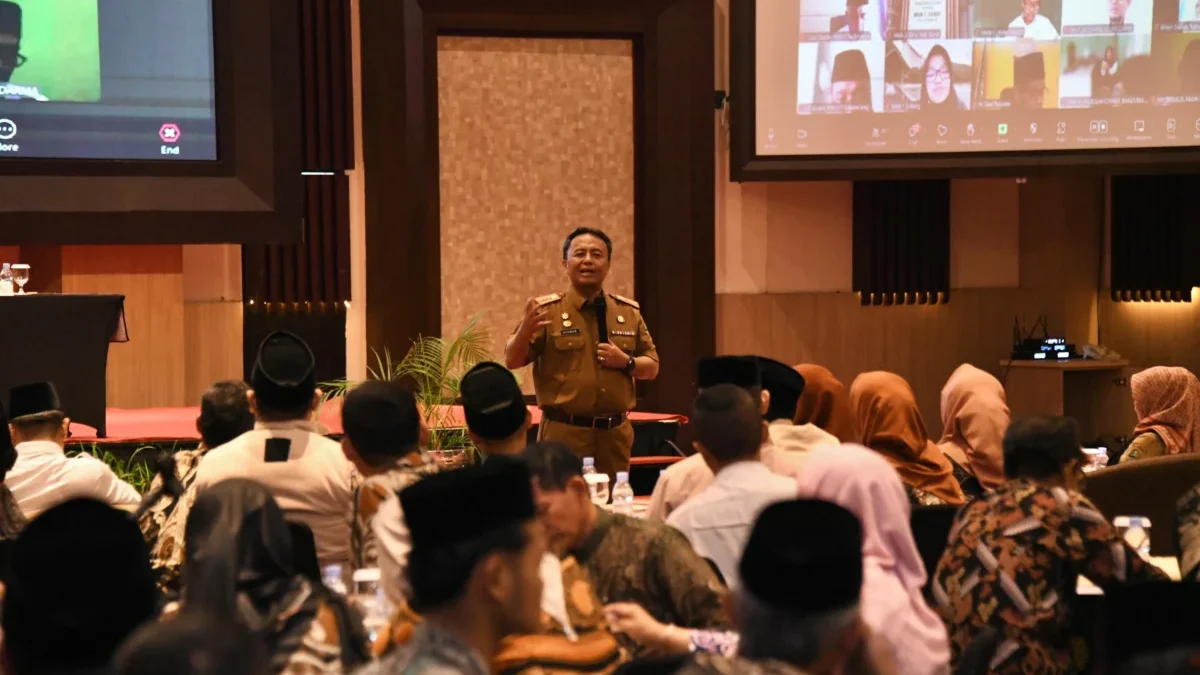 Sekda Jabar Herman Suryatman menghadiri Bimbingan Teknis Pengelolaan Dana Hibah Bantuan Pendidikan Menengah Un