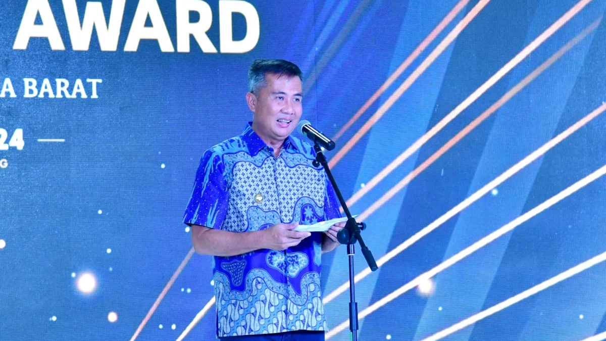 Pj Gubernur Jabar Bey Machmudin menghadiri Penganugerahan Jaminan Sosial Ketenagakerjaan PARITRANA AWARD Provi