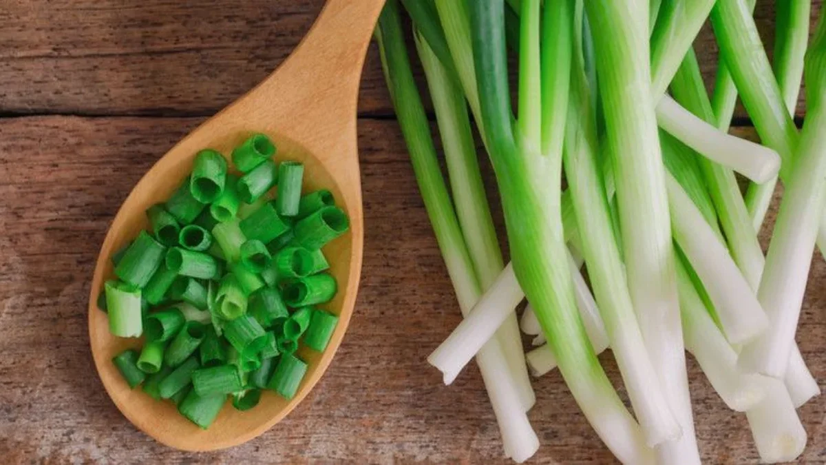 Daun Bawang, Si Kaya Nutrisi yang Menyimpan Khasiat Luar Biasa