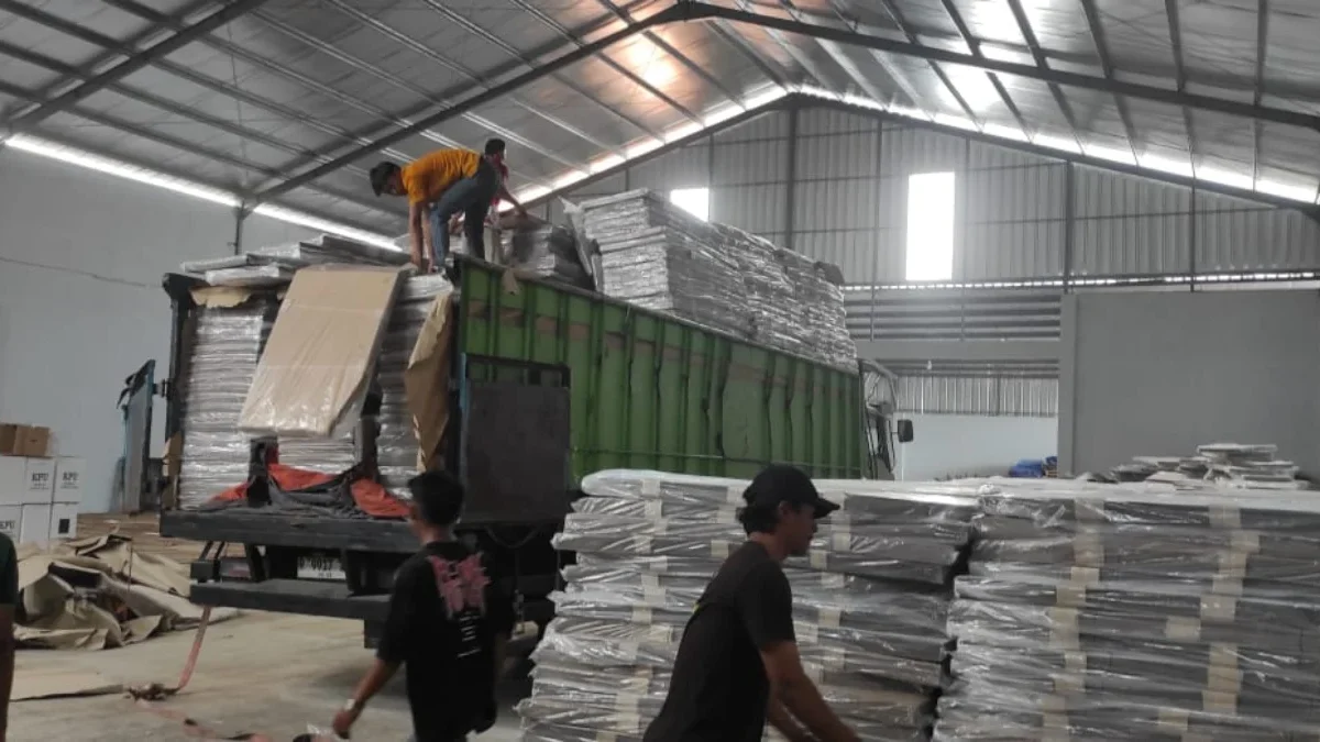 KPU Kabupaten Garut mulai menerima logistik