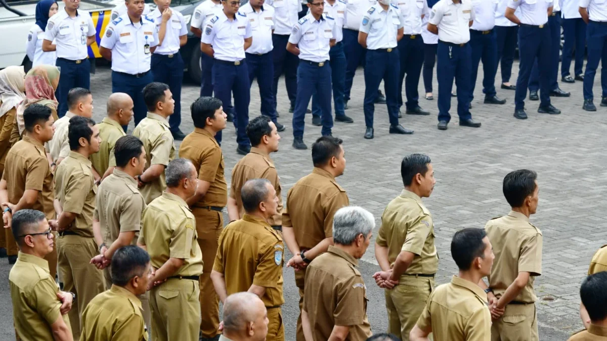 Sekda Jabar Herman Suryatman lepas sambut Kepala Dinas Perhubungan Jabar di kantor Dinas Perhubungan Jabar, Ja