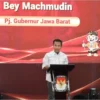 Caption Pj Gubernur Jabar Bey Machmudin Menghadiri Rapat Pleno Terbuka Rekapitulasi Daftar Pemilih Tetap (DPT)