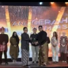 Reza Mardian menerima penghargaan silver winner pada ajang Anugerah Humas Indonesia 2024