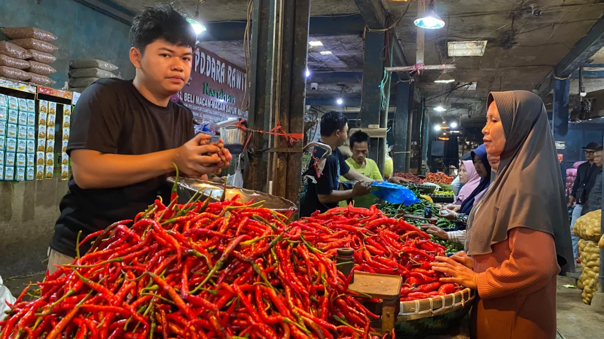 pedagang sayuran di pasar Ciawitali