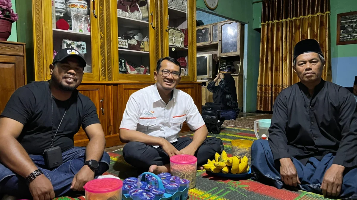 dr. Helmi Budiman menginap di rumah warga