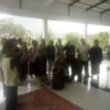 Pertemuan Cawabup Garut H. Yudi Lasminingrat dengan relawan CBL di rumah H.Suganda Leuwigoong, Kamis (7/11).(p